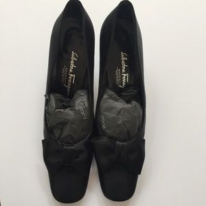 Salvatore Ferragamo Boutique Black Satin Heels